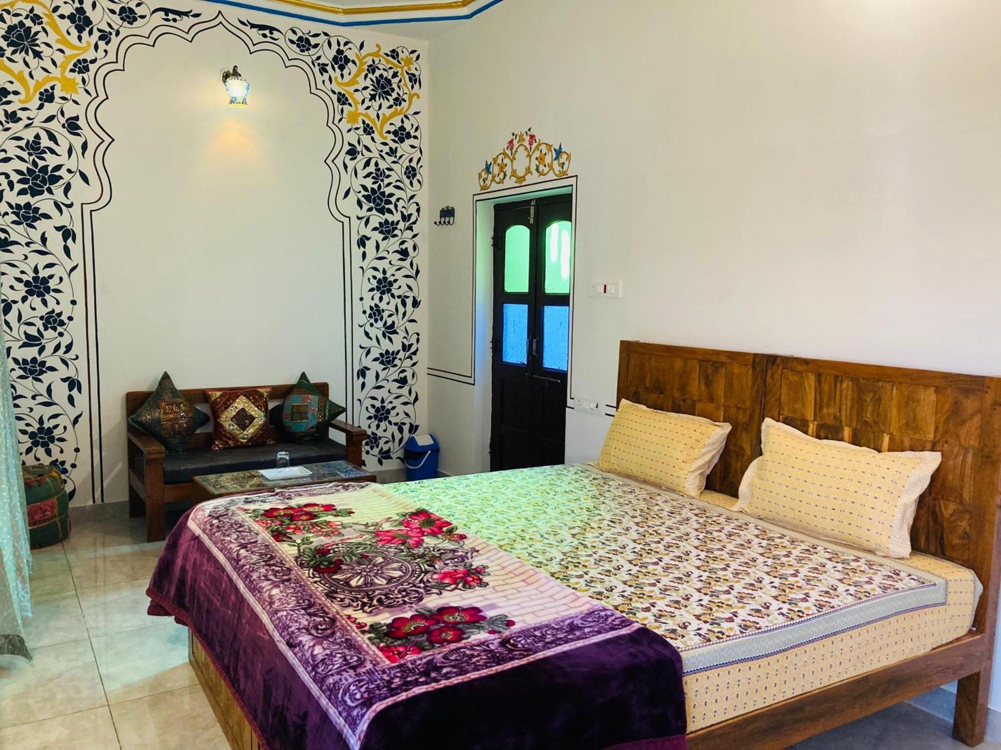 Hotel Tulsi Palace พุชการ์ ภายนอก รูปภาพ