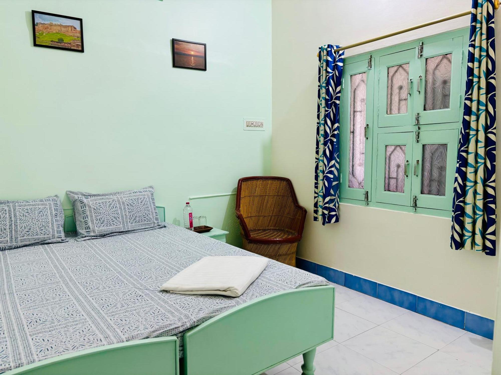 Hotel Tulsi Palace พุชการ์ ภายนอก รูปภาพ